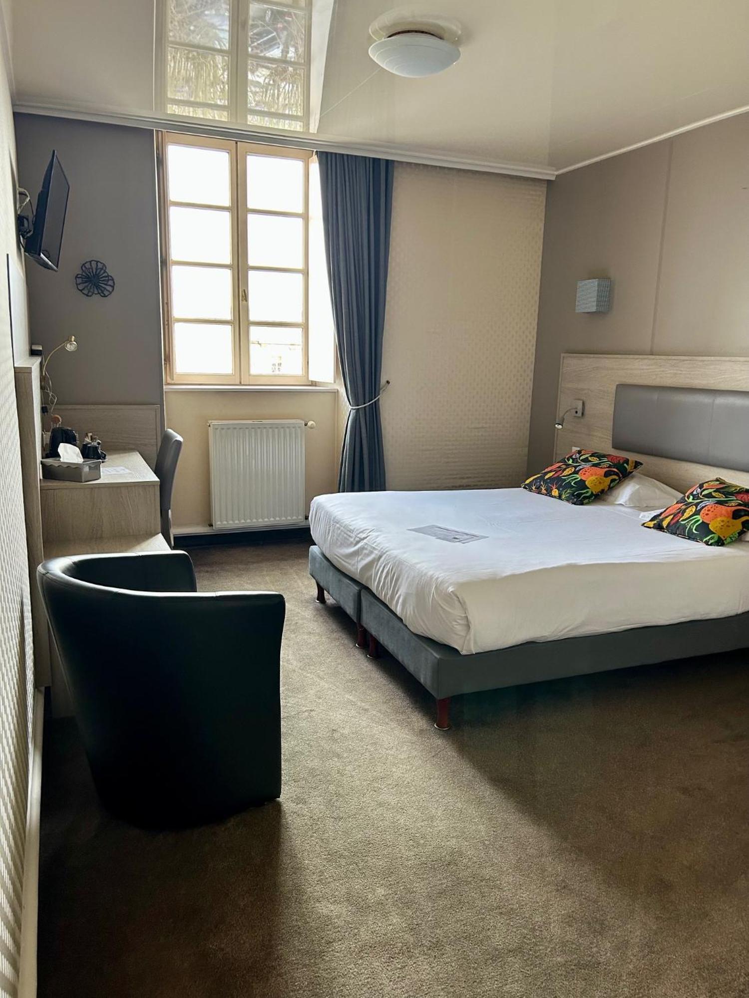 Cit'Hotel Le Challonge Dinan Zewnętrze zdjęcie