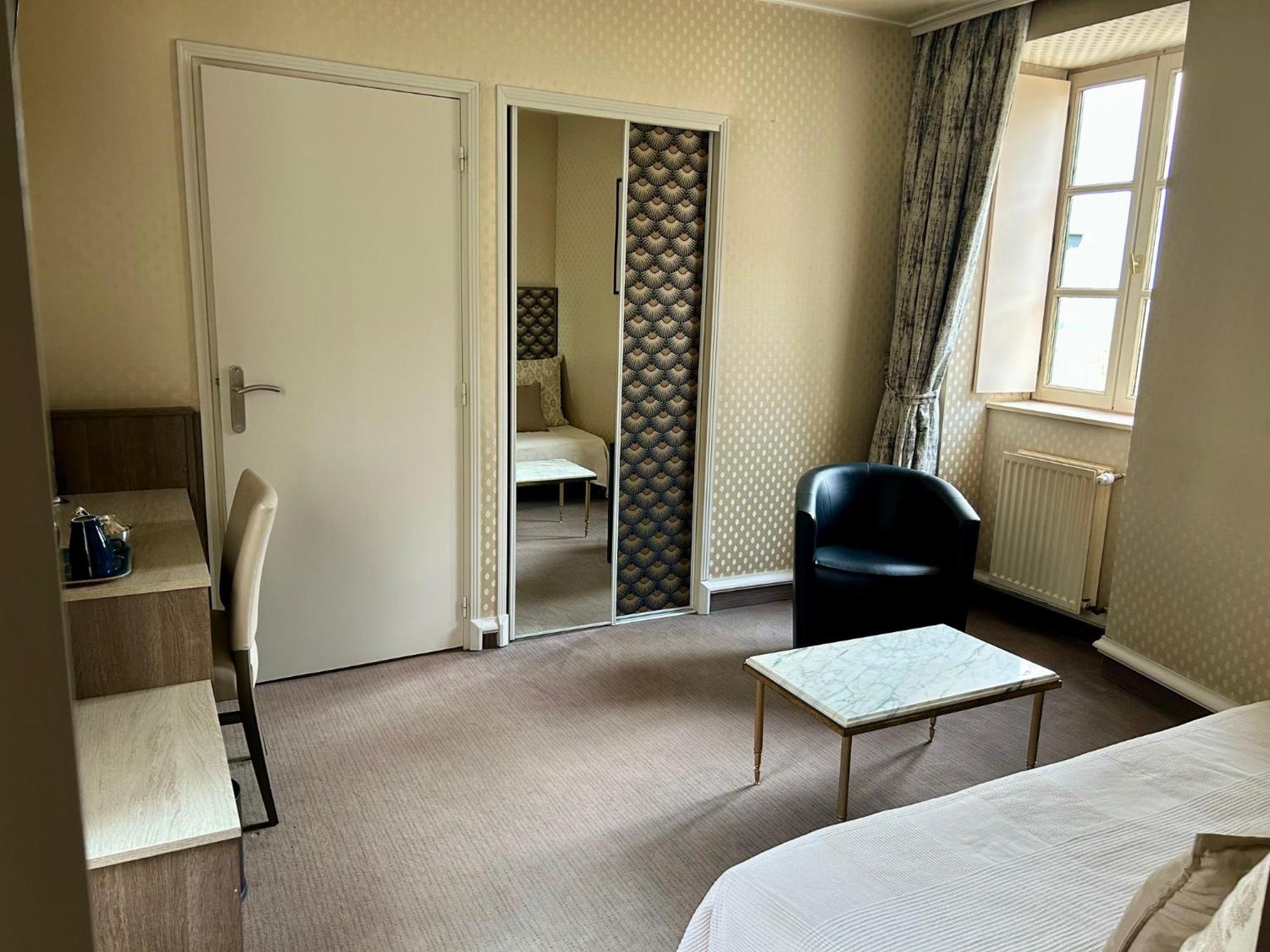 Cit'Hotel Le Challonge Dinan Zewnętrze zdjęcie
