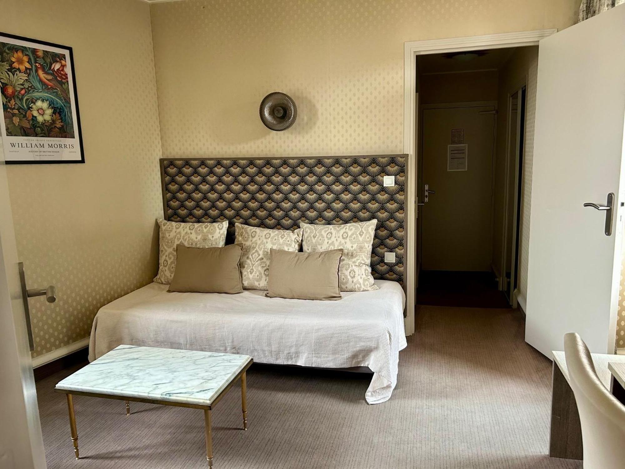Cit'Hotel Le Challonge Dinan Zewnętrze zdjęcie
